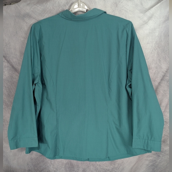 CJ Banks 3X Kelly Green Button Down Shirt With Stretch - Picture 2 of 9